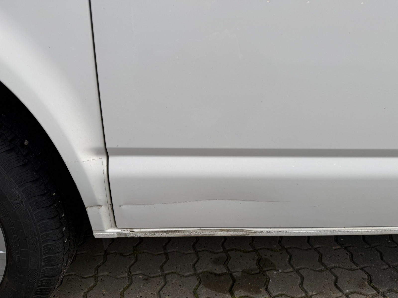 Hvid VW Transporter fra 2022