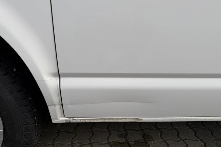 Hvid VW Transporter fra 2022