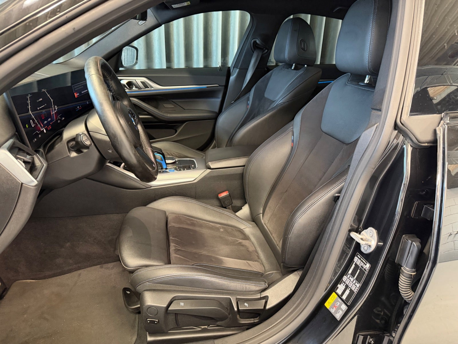 Sort BMW i4 fra 2023