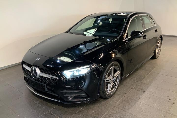 Sort Mercedes A200 d fra 2020 set udefra