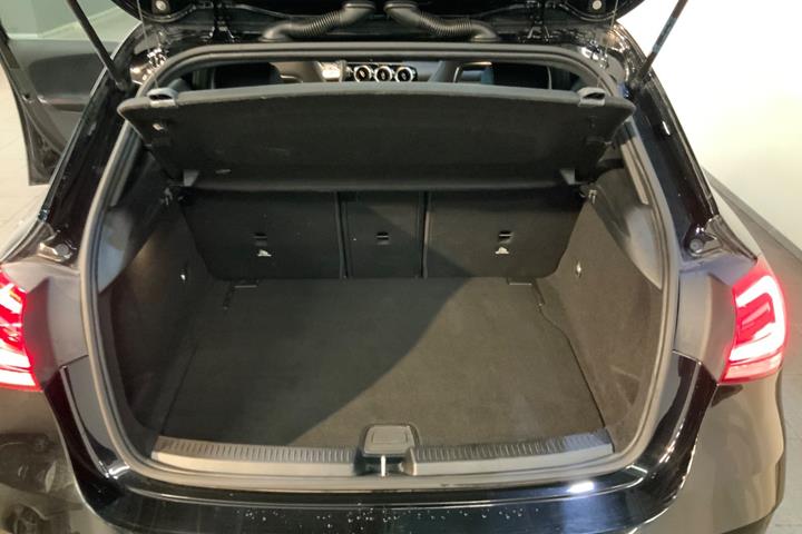 Sort Mercedes A200 d fra 2020