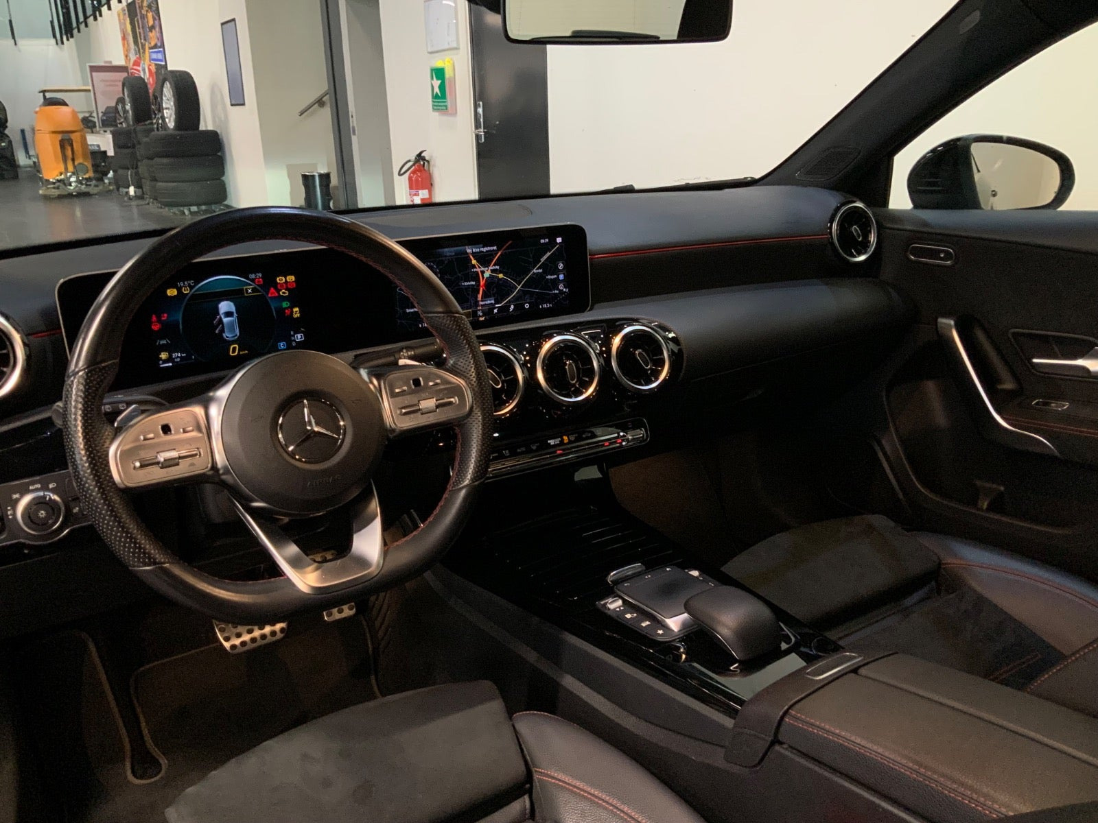Sort Mercedes A200 d fra 2020
