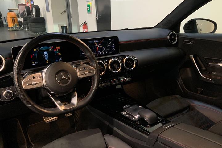 Sort Mercedes A200 d fra 2020