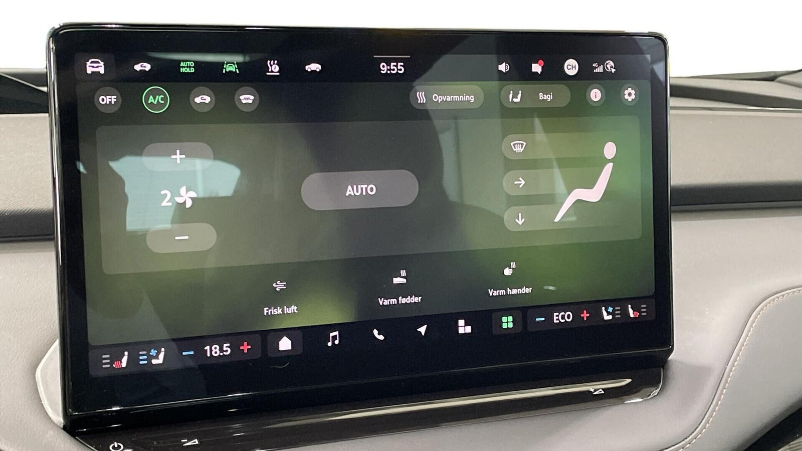Grå Skoda Enyaq fra 2024