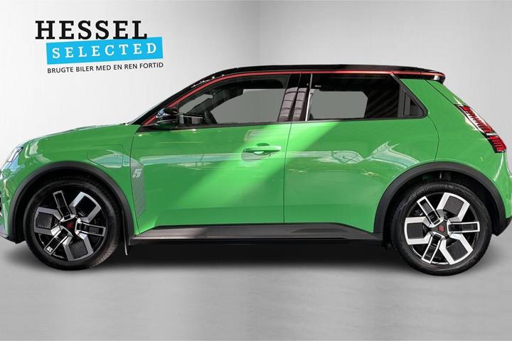 Grøn Renault 5 E-Tech fra 2025