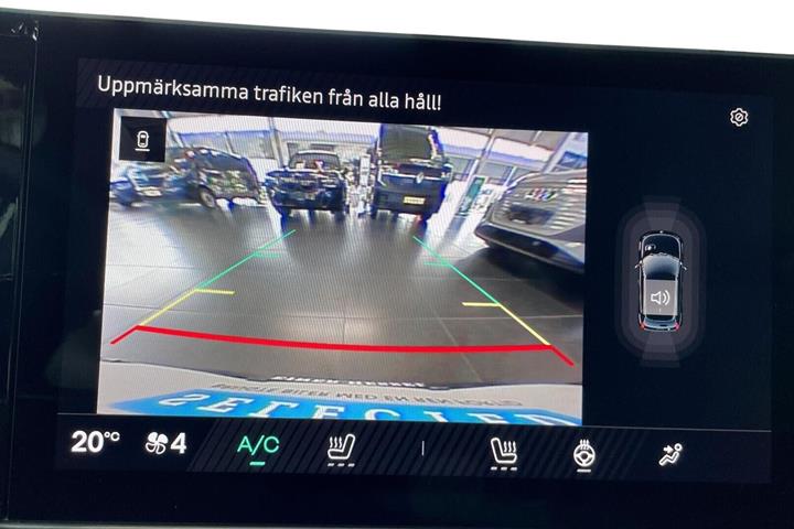 Grøn Renault 5 E-Tech fra 2025