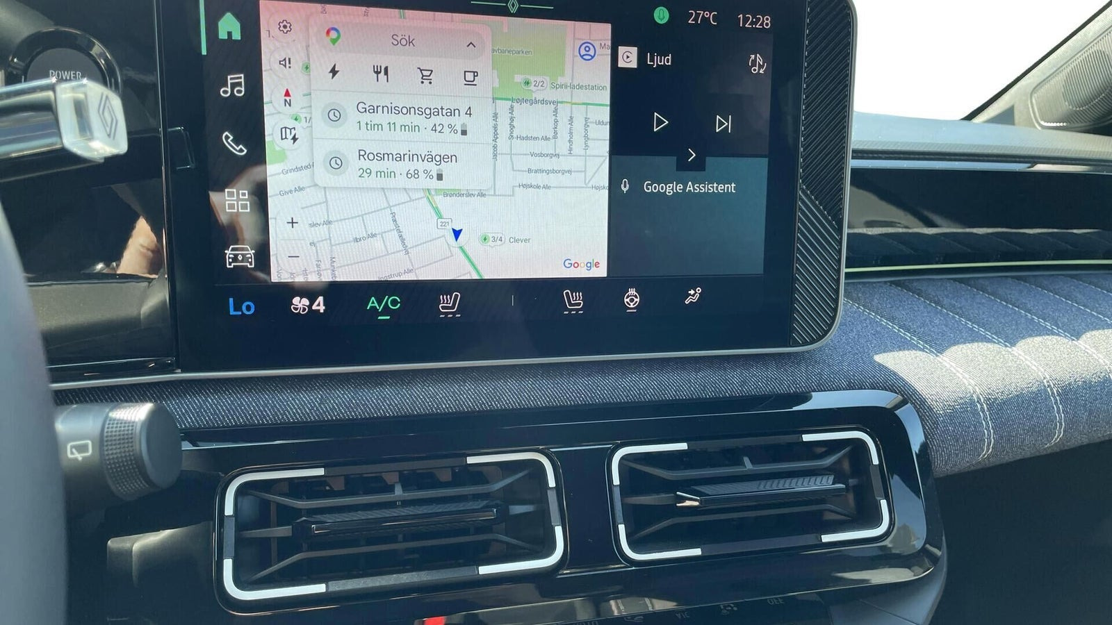 Grøn Renault 5 E-Tech fra 2025