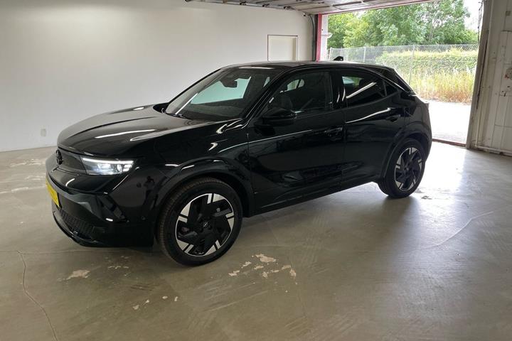Sort Opel Mokka-e fra 2024