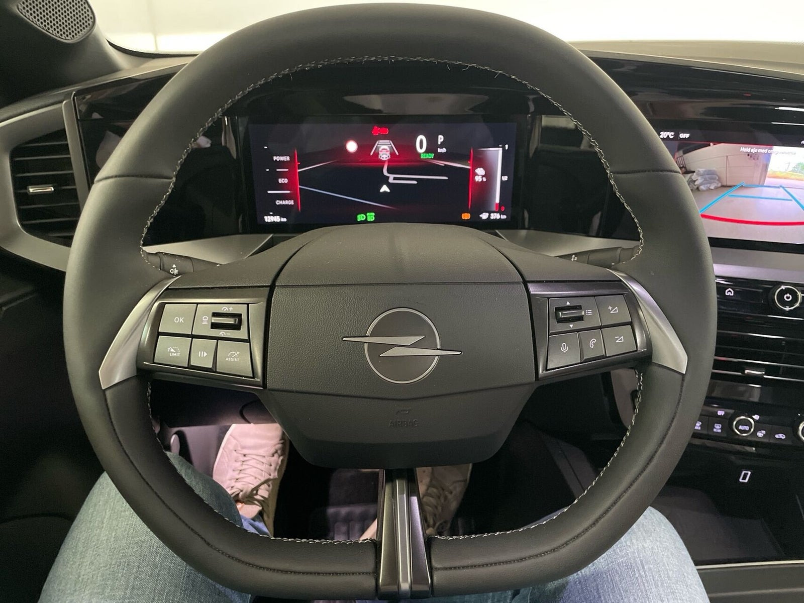 Sort Opel Mokka-e fra 2024