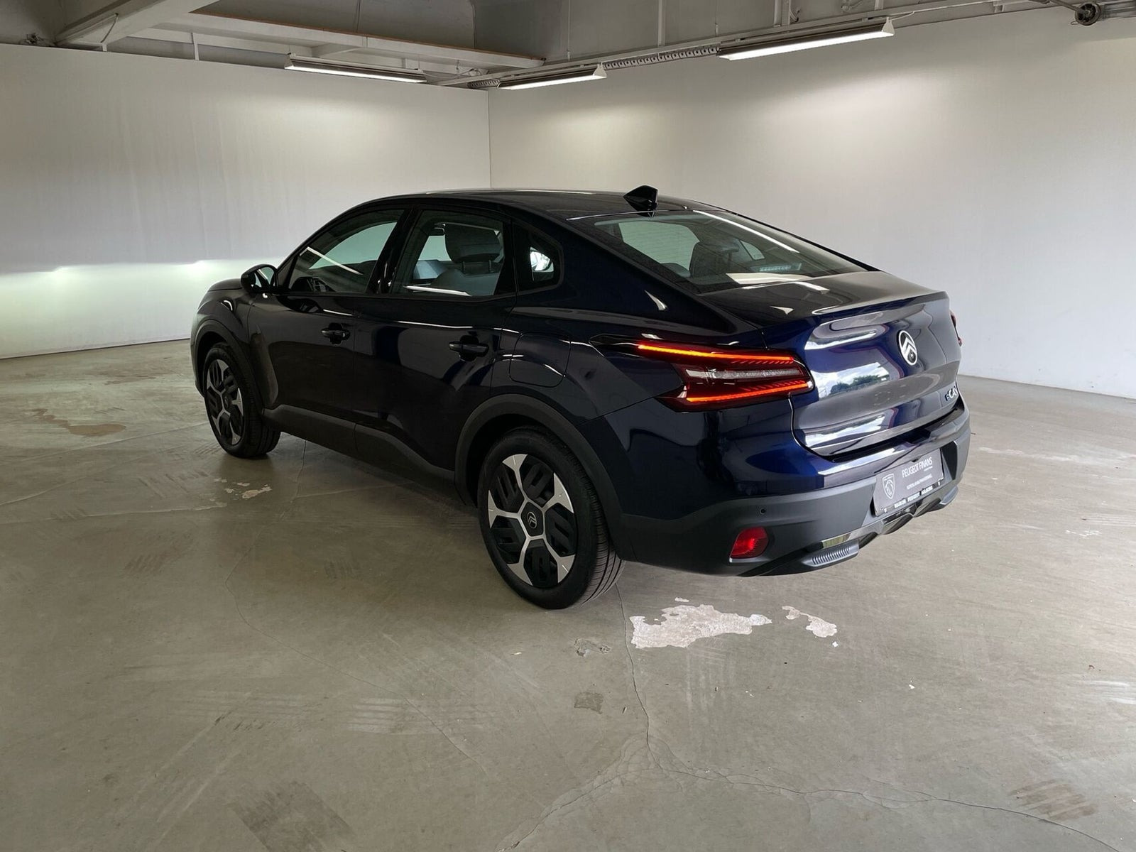 Blå Citroën ë-C4 X fra 2025