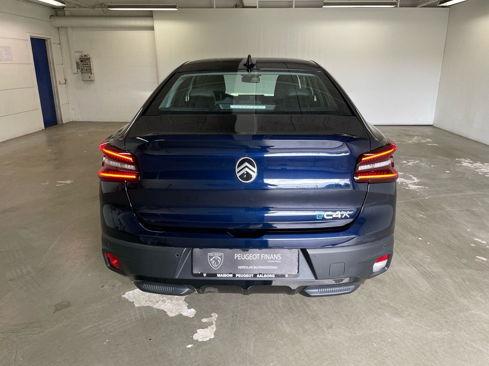 Blå Citroën ë-C4 X fra 2025
