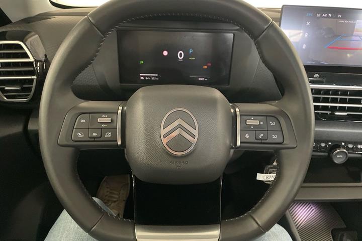 Blå Citroën ë-C4 X fra 2025