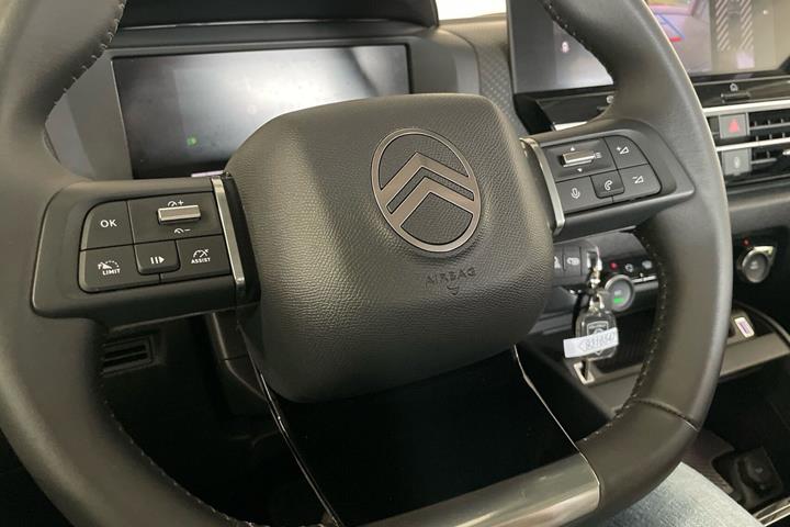 Blå Citroën ë-C4 X fra 2025