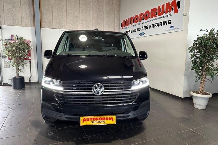 Sort VW Transporter fra 2021