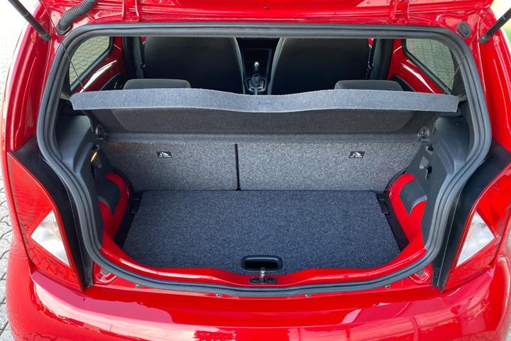 Rød Seat Mii fra 2021