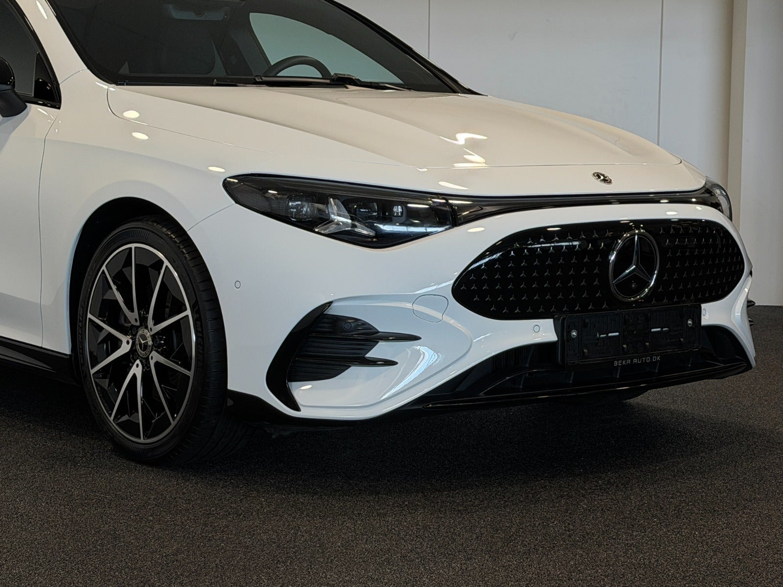 Hvid Mercedes CLA250+ fra 2025