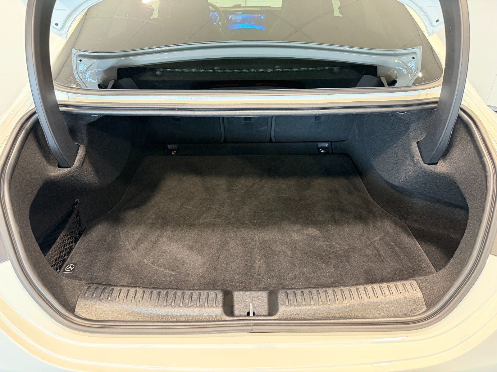 Hvid Mercedes CLA250+ fra 2025