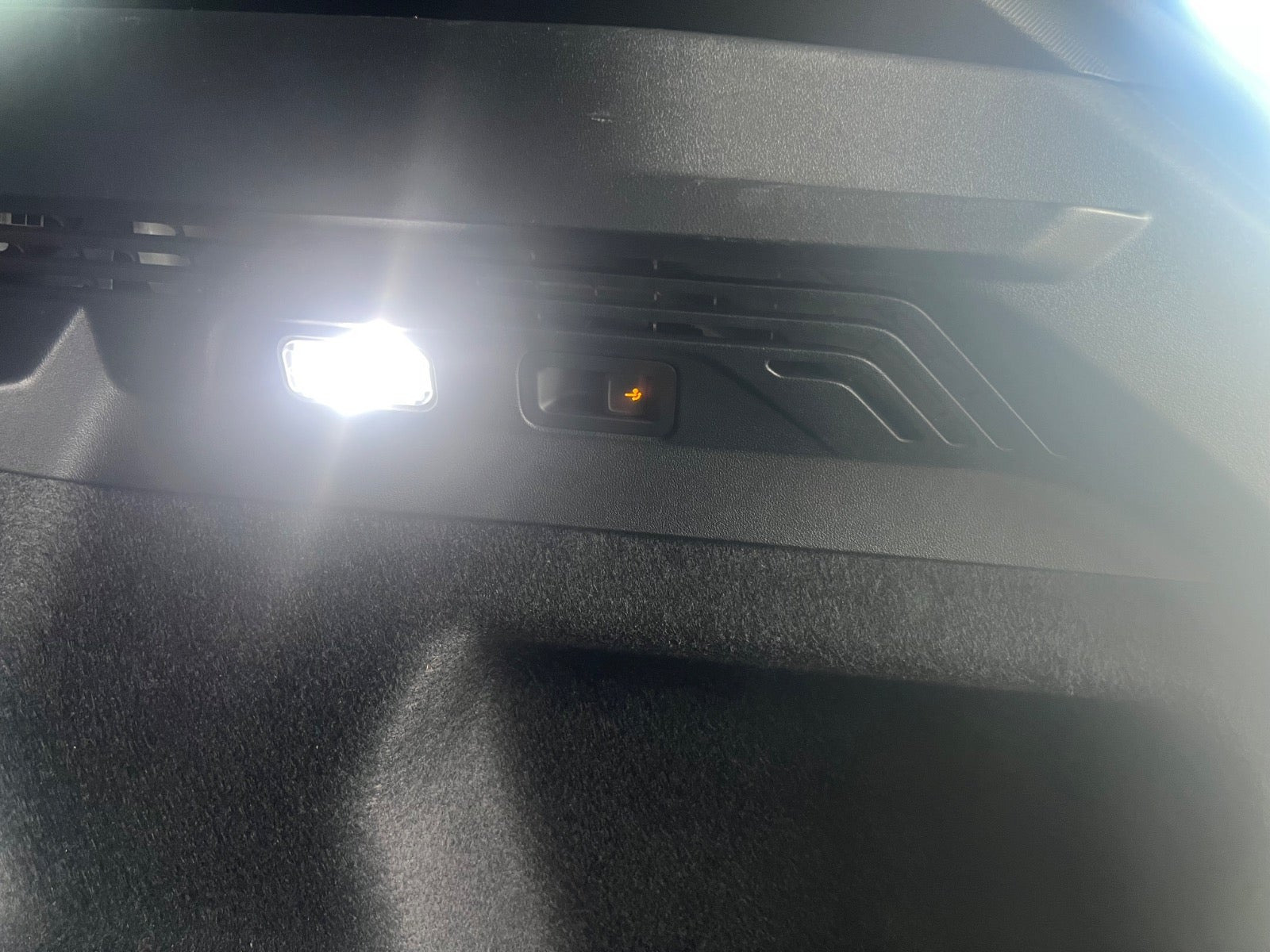 Hvid VW ID.4 fra 2023