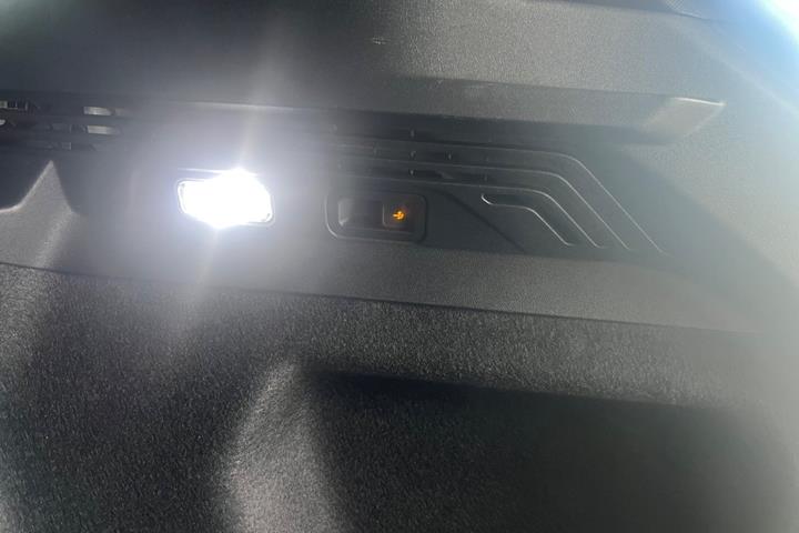 Hvid VW ID.4 fra 2023