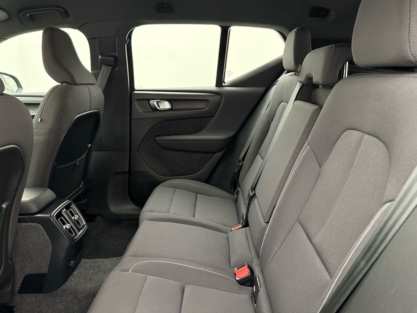 Sort Volvo XC40 fra 2023