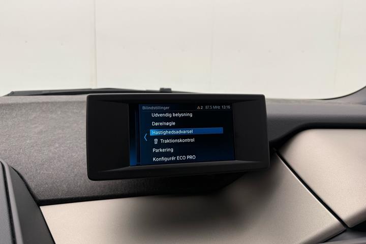 Hvid BMW i3 fra 2022
