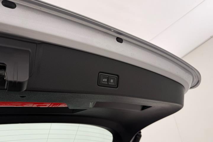 Sølv Audi Q4 fra 2023