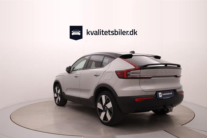 Sølv Volvo C40 fra 2022