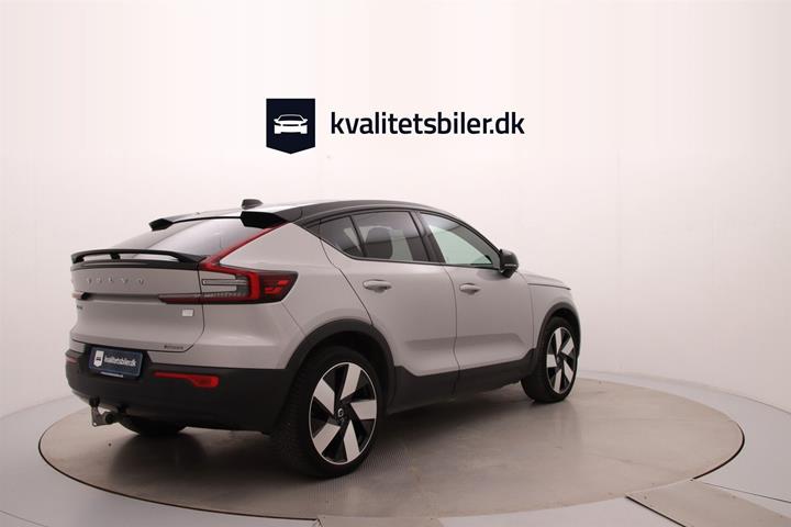 Sølv Volvo C40 fra 2022