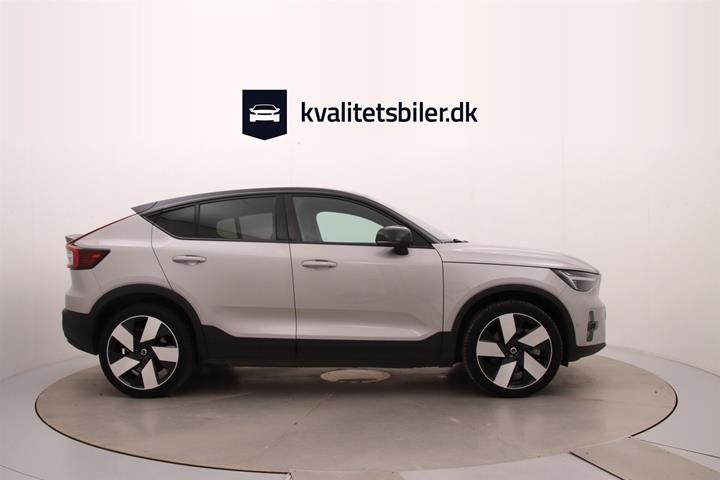 Sølv Volvo C40 fra 2022