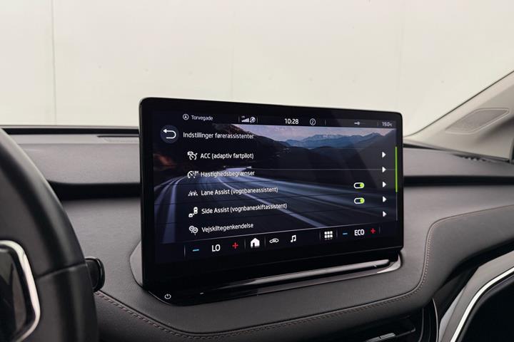 Grå Skoda Enyaq fra 2021