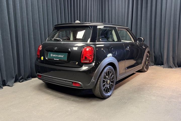 Sort Mini Cooper fra 2023