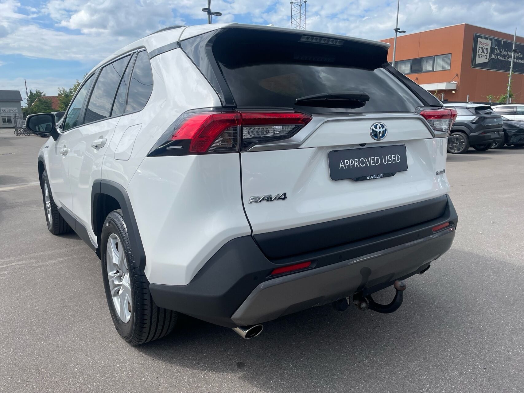 Hvid Toyota RAV4 fra 2021