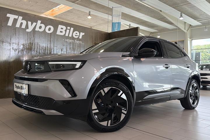 Grå Opel Mokka-e fra 2025