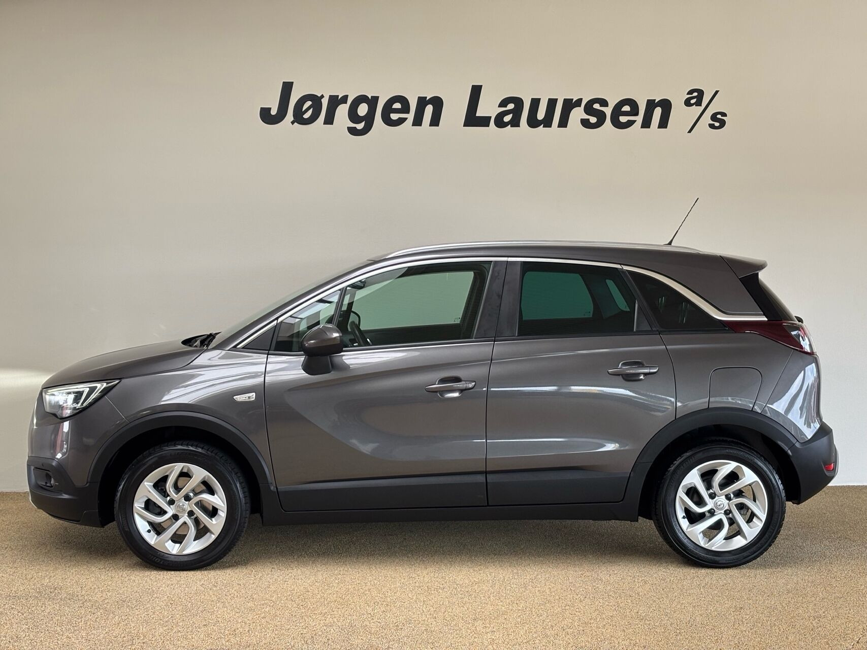 Sort Opel Crossland X fra 2020