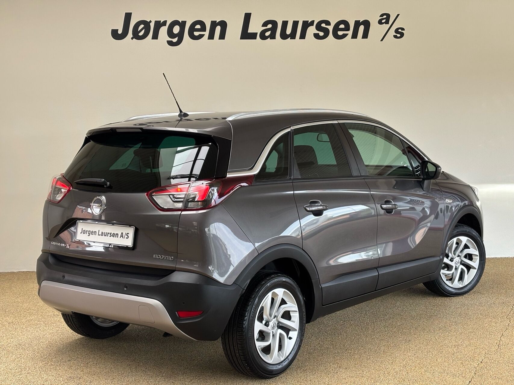 Sort Opel Crossland X fra 2020