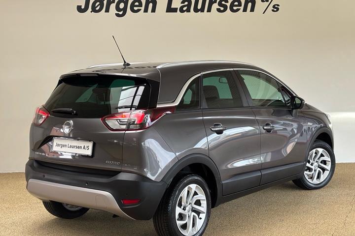 Sort Opel Crossland X fra 2020