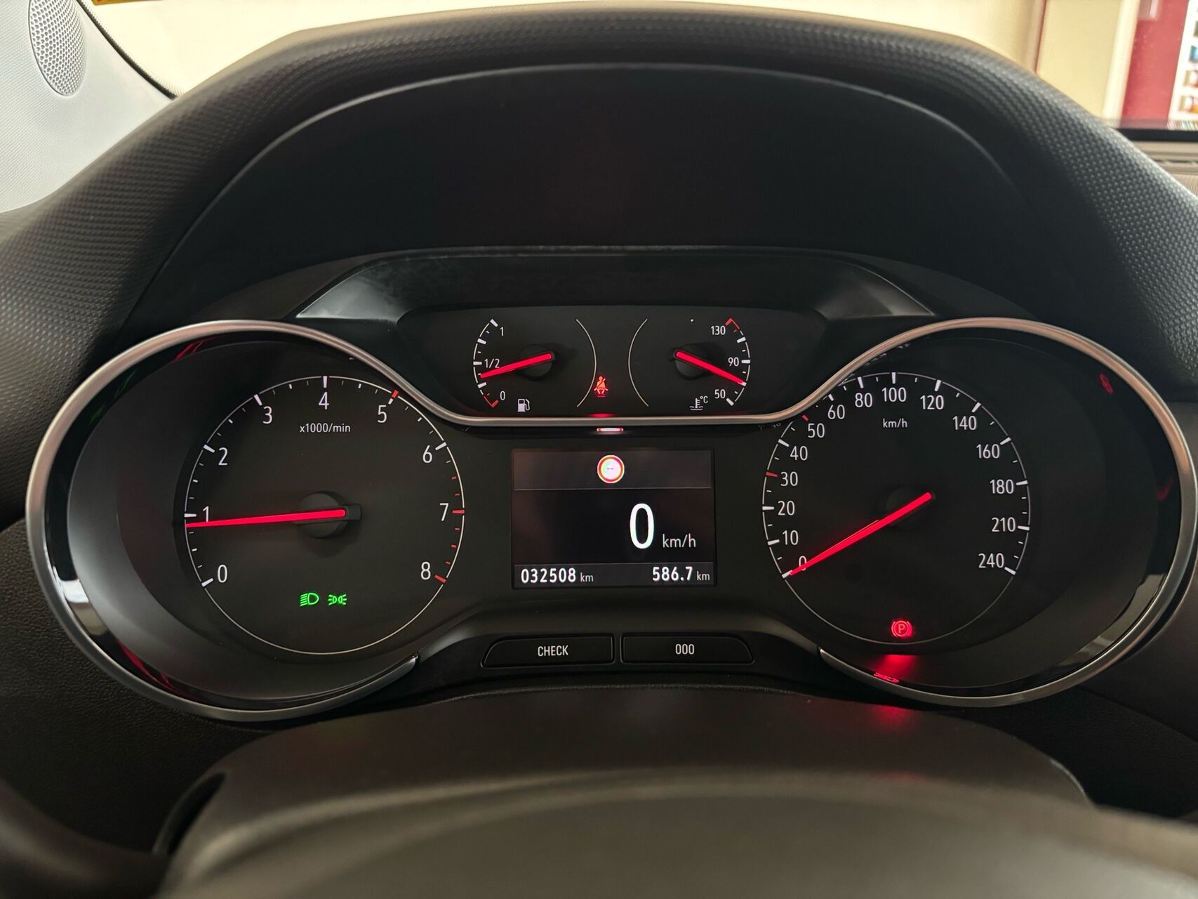Sort Opel Crossland X fra 2020