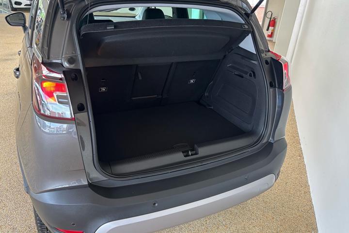 Sort Opel Crossland X fra 2020
