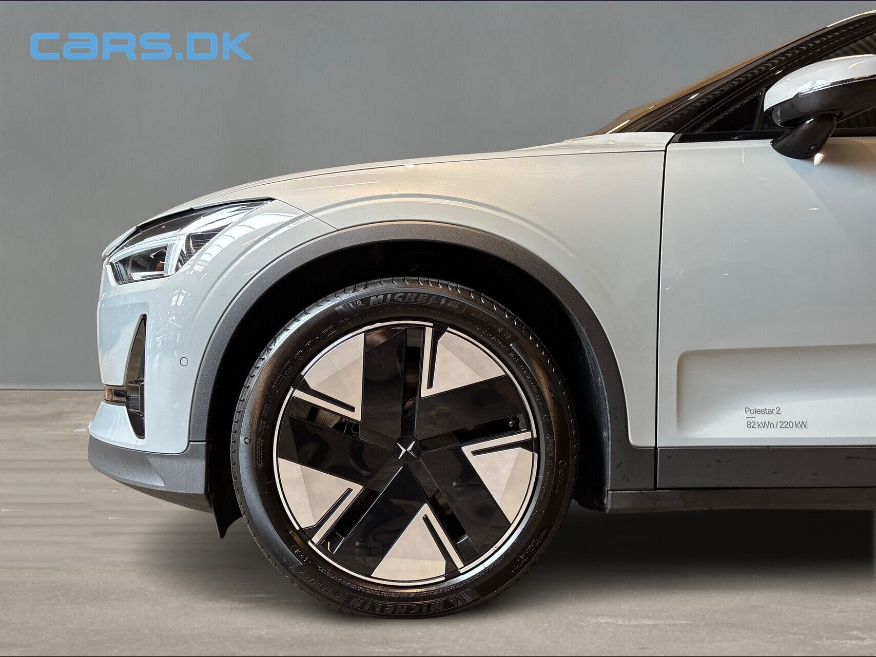 Grå Polestar 2 fra 2025