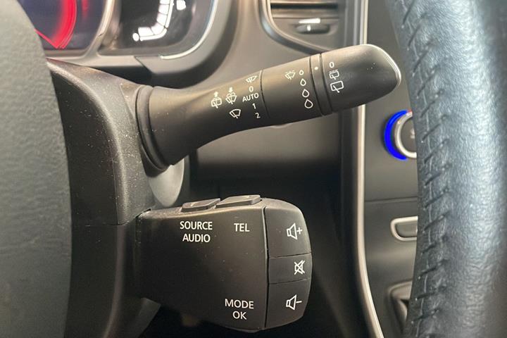 Grå Renault Grand Scénic fra 2019