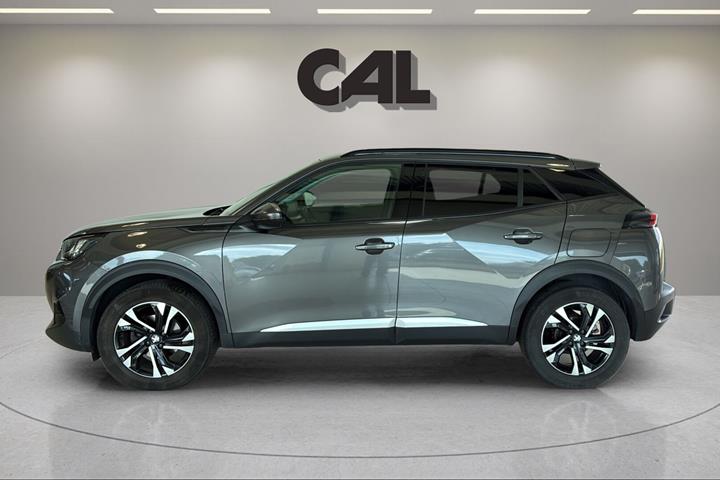 Grå Peugeot 2008 fra 2021