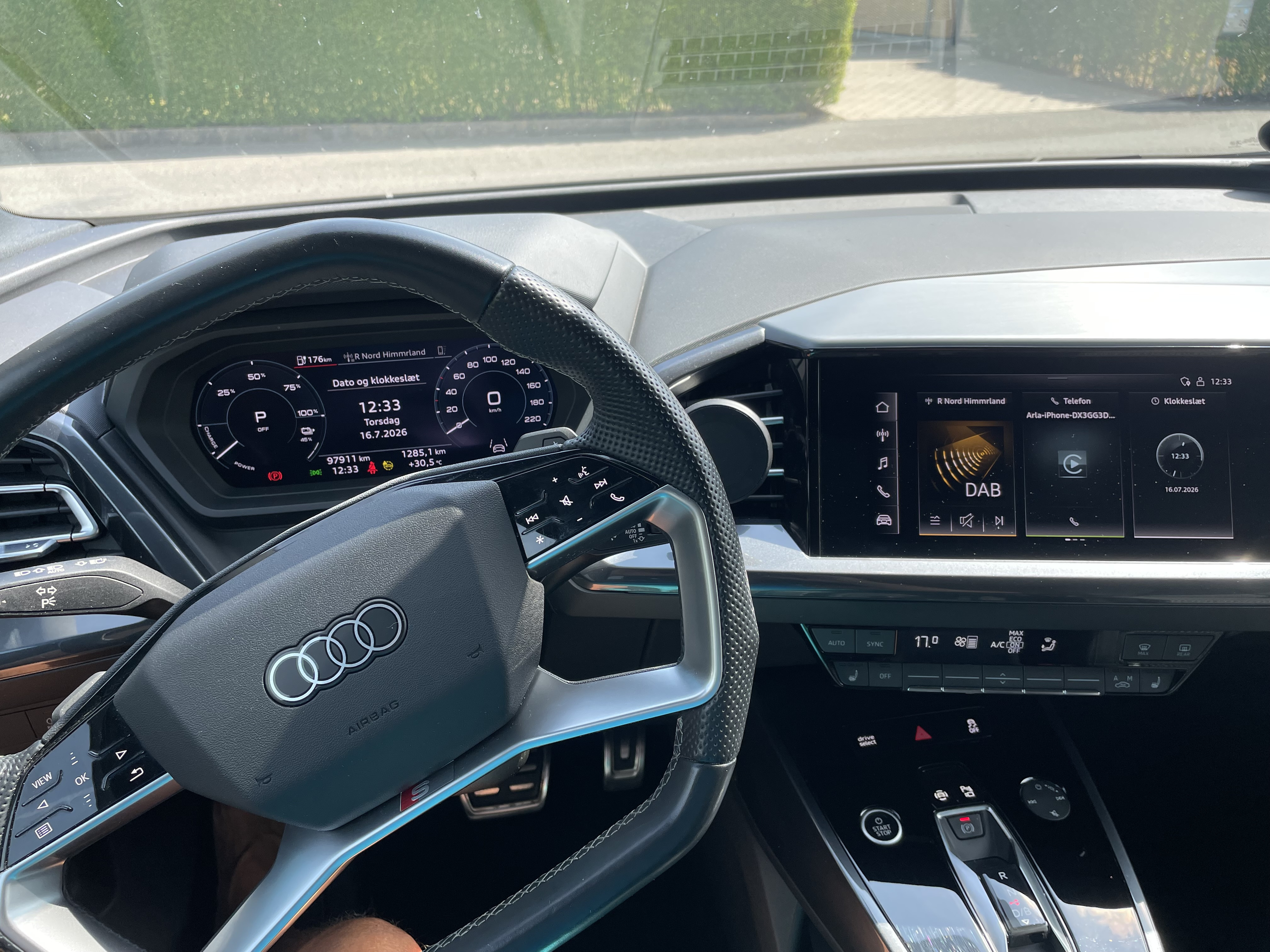 Grå Audi Q4 fra 2022