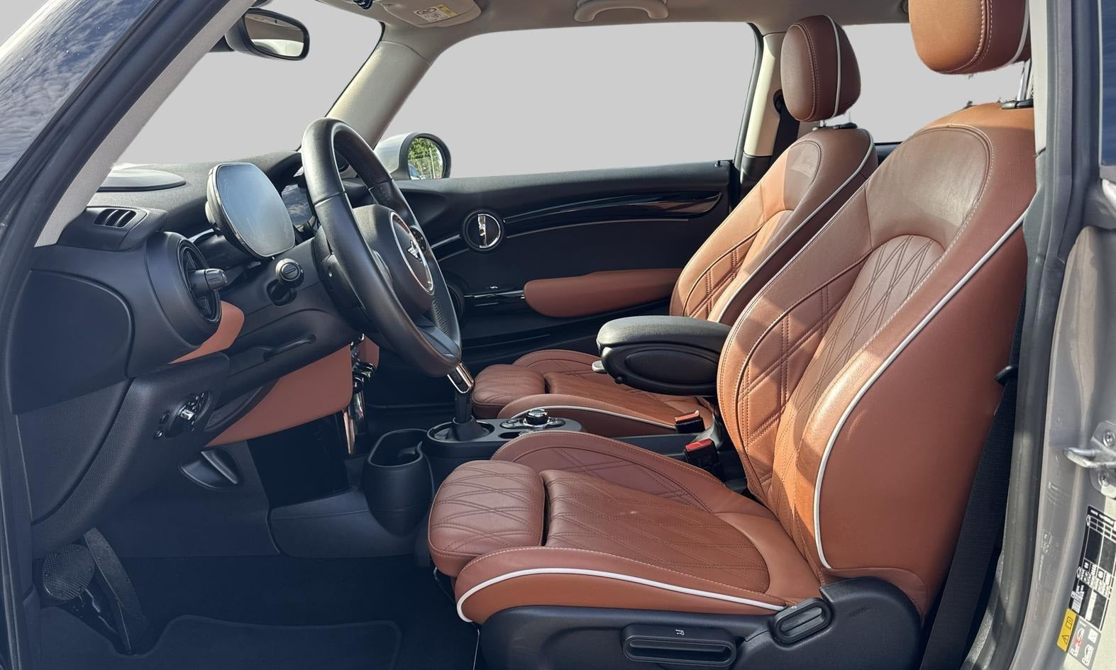 Sølv Mini Cooper SE fra 2023