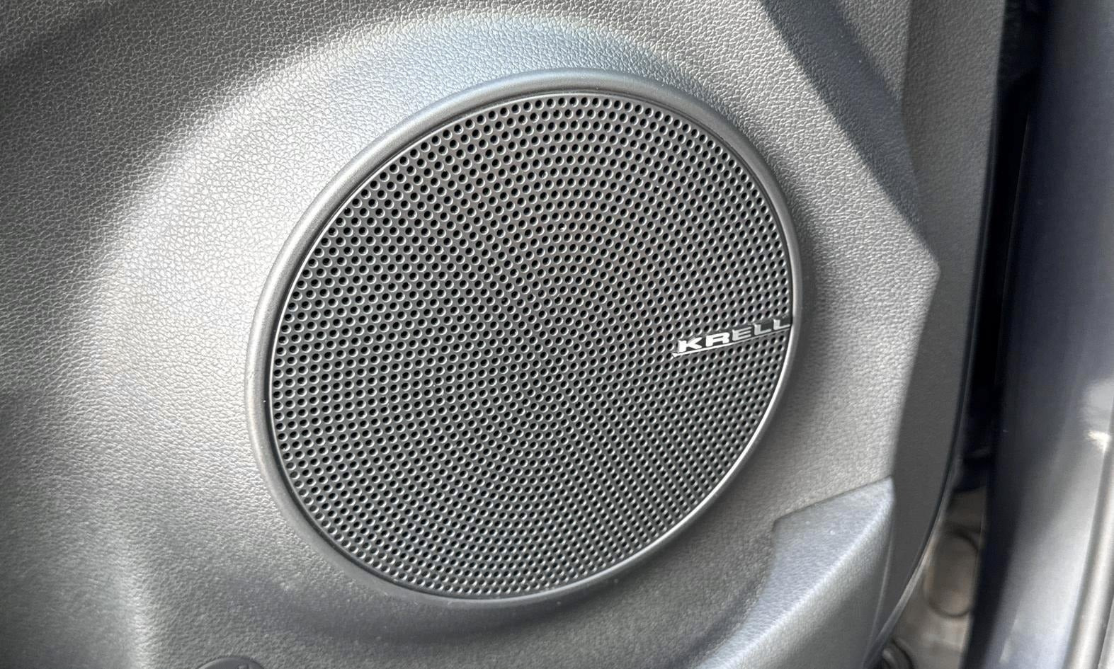 Grå Hyundai Kona fra 2023