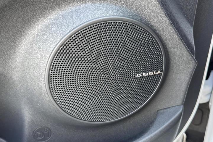 Hvid Hyundai Kona fra 2022