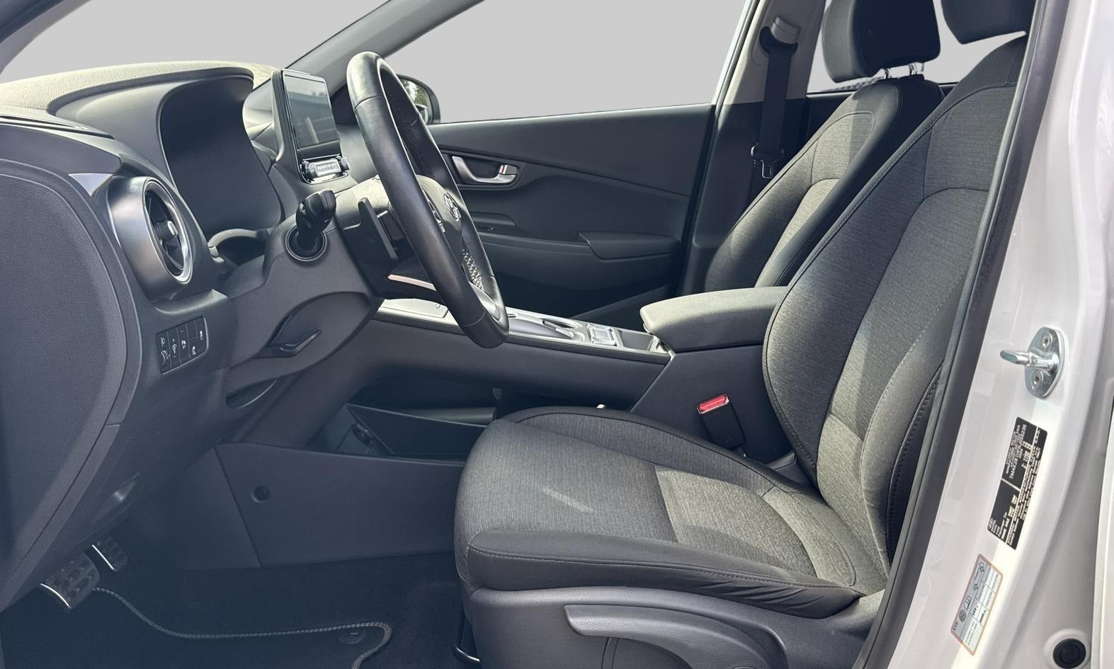 Hvid Hyundai Kona fra 2022