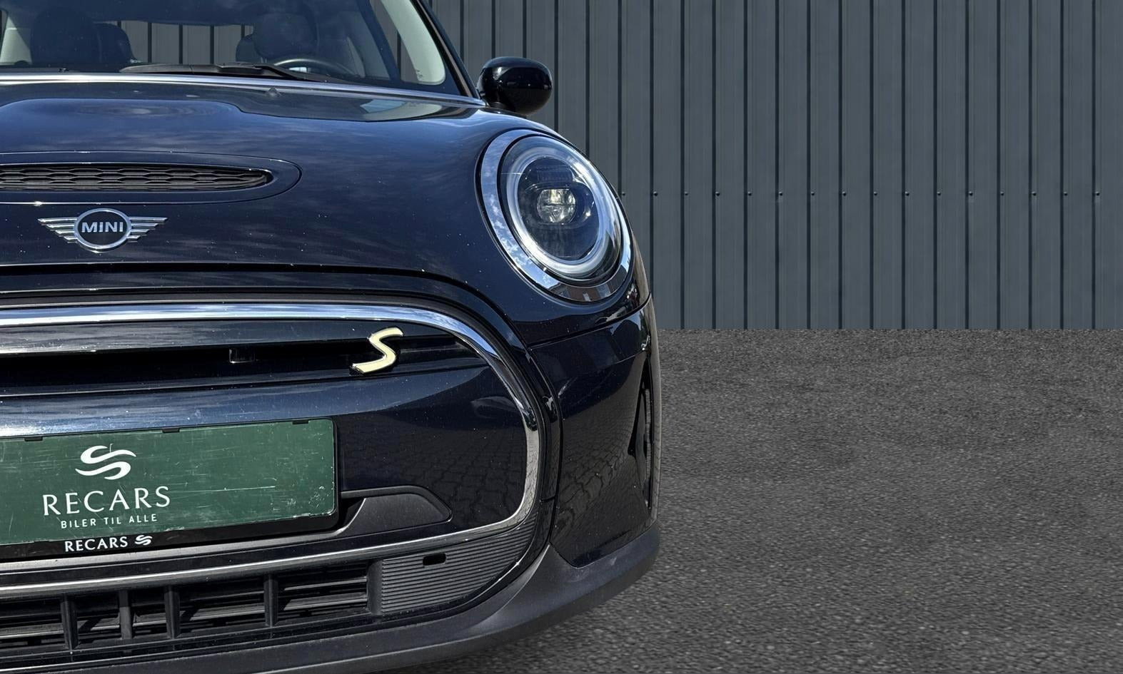 Sort Mini Cooper SE fra 2022
