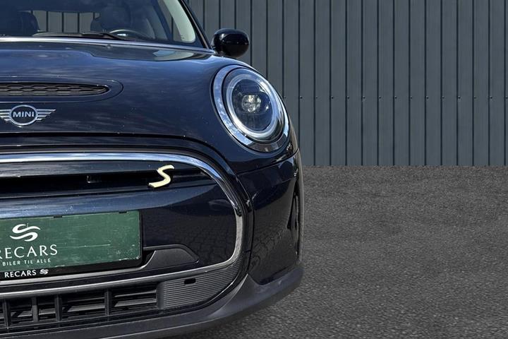 Sort Mini Cooper SE fra 2022