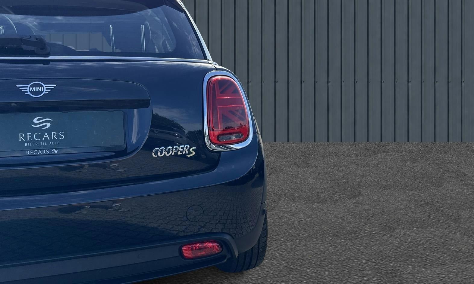 Sort Mini Cooper SE fra 2022