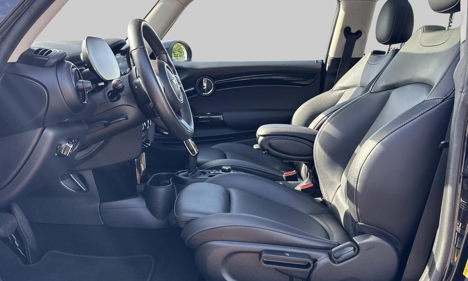Sort Mini Cooper SE fra 2022